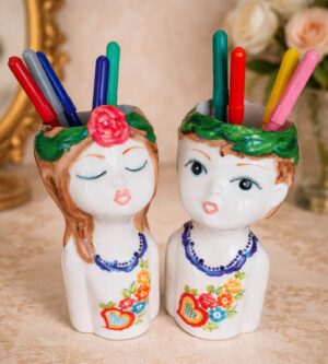 Vaso decorativo em forma de busto de casal com olhos abertos ou olhos fechados