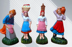 Lavadeira, mulher com cesto de frangos e mão ao lado, mulher com cesto, Mulher com bilha no ombro